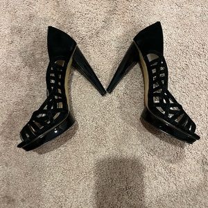 Nine West SPEED-UP Black Cut-out Suede
Peep-toe Platform Pump Heel Size 7